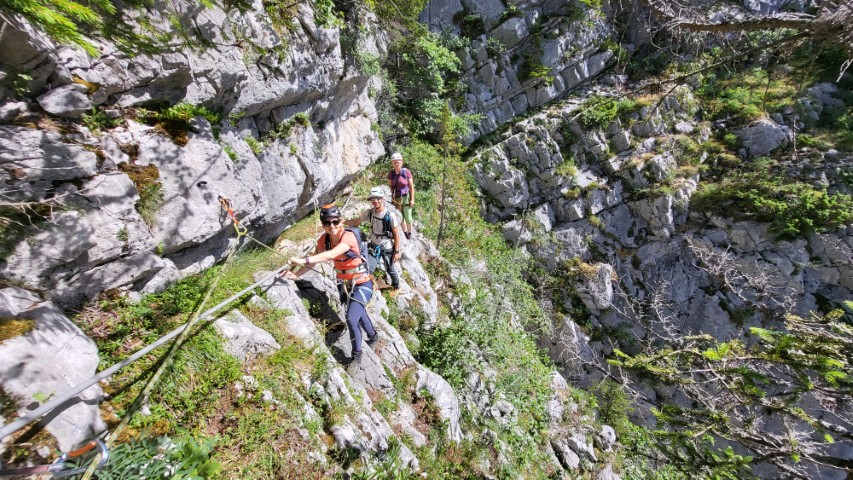 via corda la clusaz guides